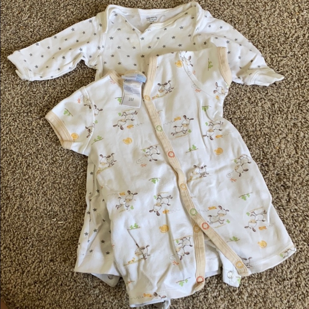 Set of onesies